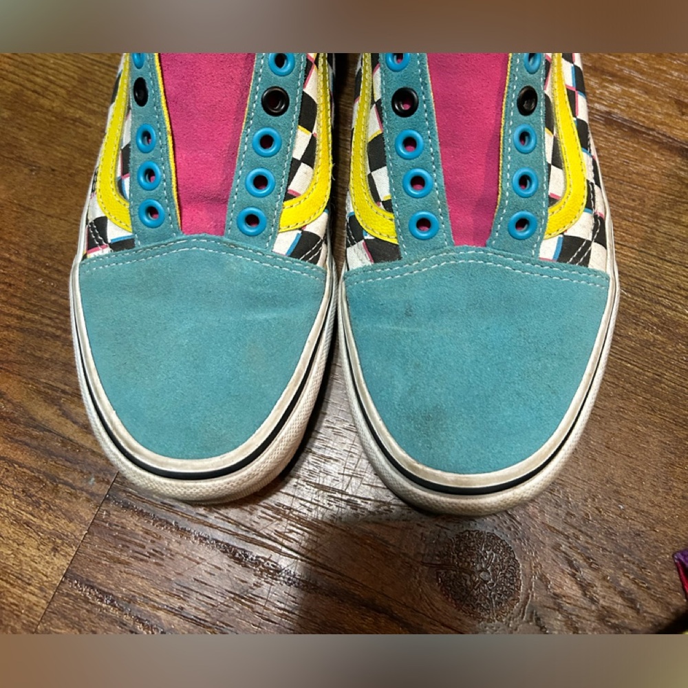 VANS LADIES SZ 8.5/MENS SZ 7